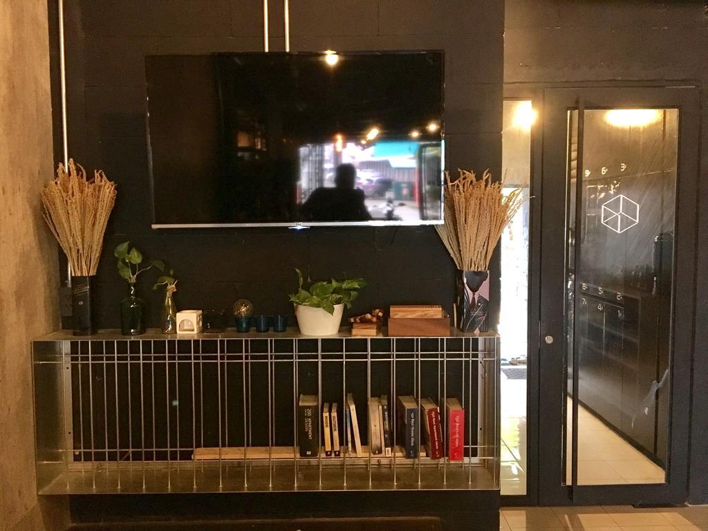 Box Poshtel Phuket Hostel Εξωτερικό φωτογραφία